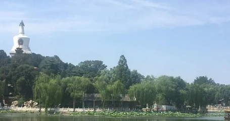北海公园让我们荡起双桨,北海公园让我们荡起双桨红色故事