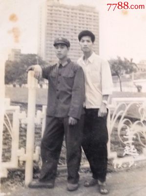 广州海珠广场雕像,广州海珠广场雕像像钟镇涛