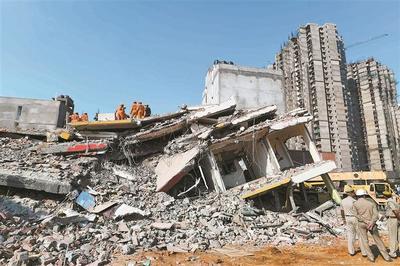 兰州山体滑坡楼房倒塌,兰州地面塌陷视频