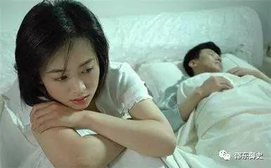 老婆出轨房产怎么判
